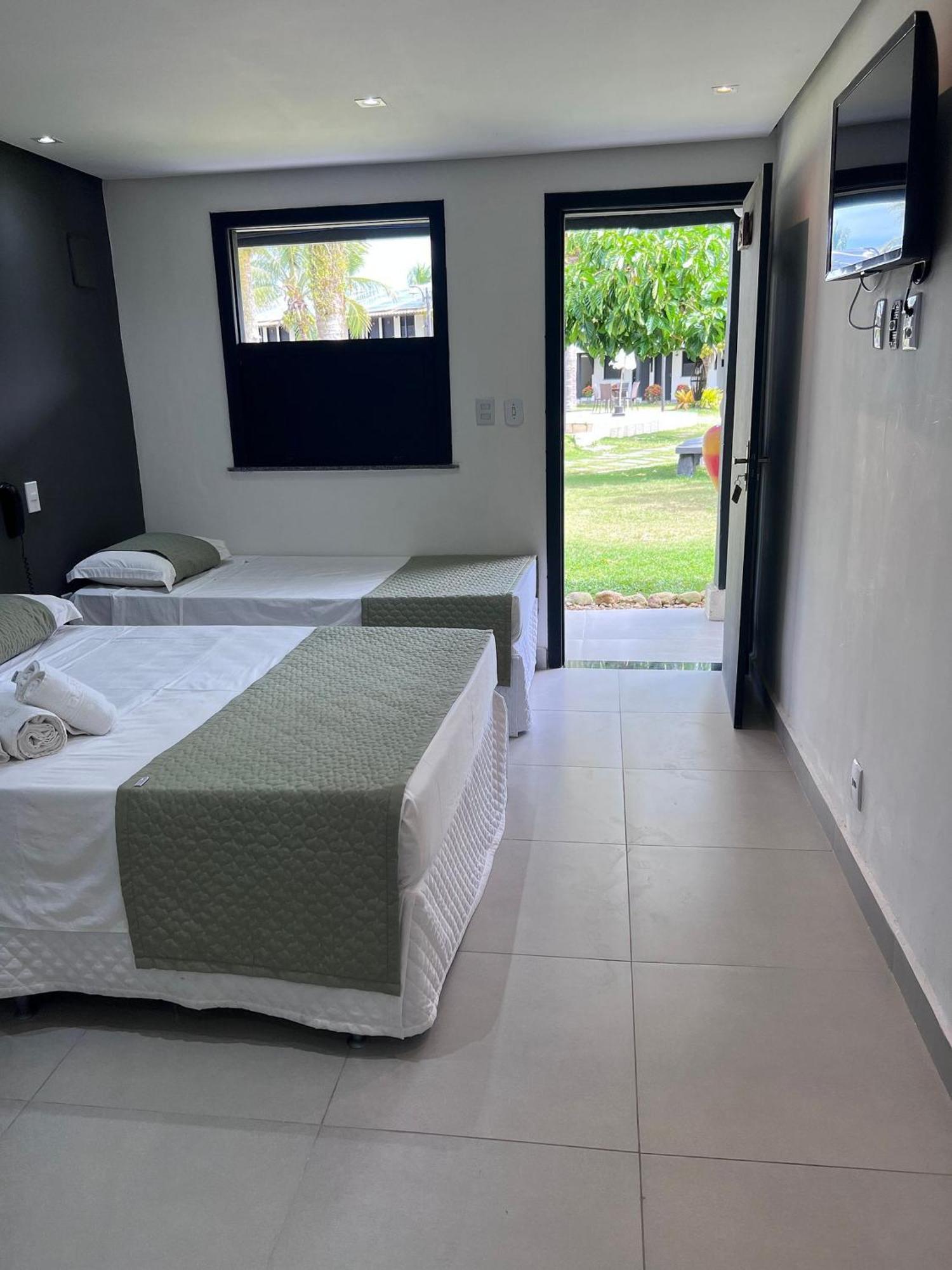 O Beira Mar Praia Hotel Esta Localizado Na Orla, Na Praia De Taperapuan, Cafe Incluso, Wi-Fi 500Mb, Piscinas, Estacionamento Privativo, Ar Condicionado Split, Smart Tv, Frigobar, Porto Seguro Extérieur photo